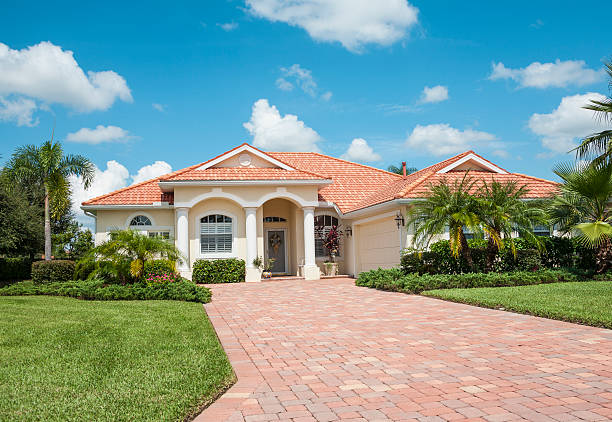 Best Driveway Paving Company  in Miami Gardens, FL